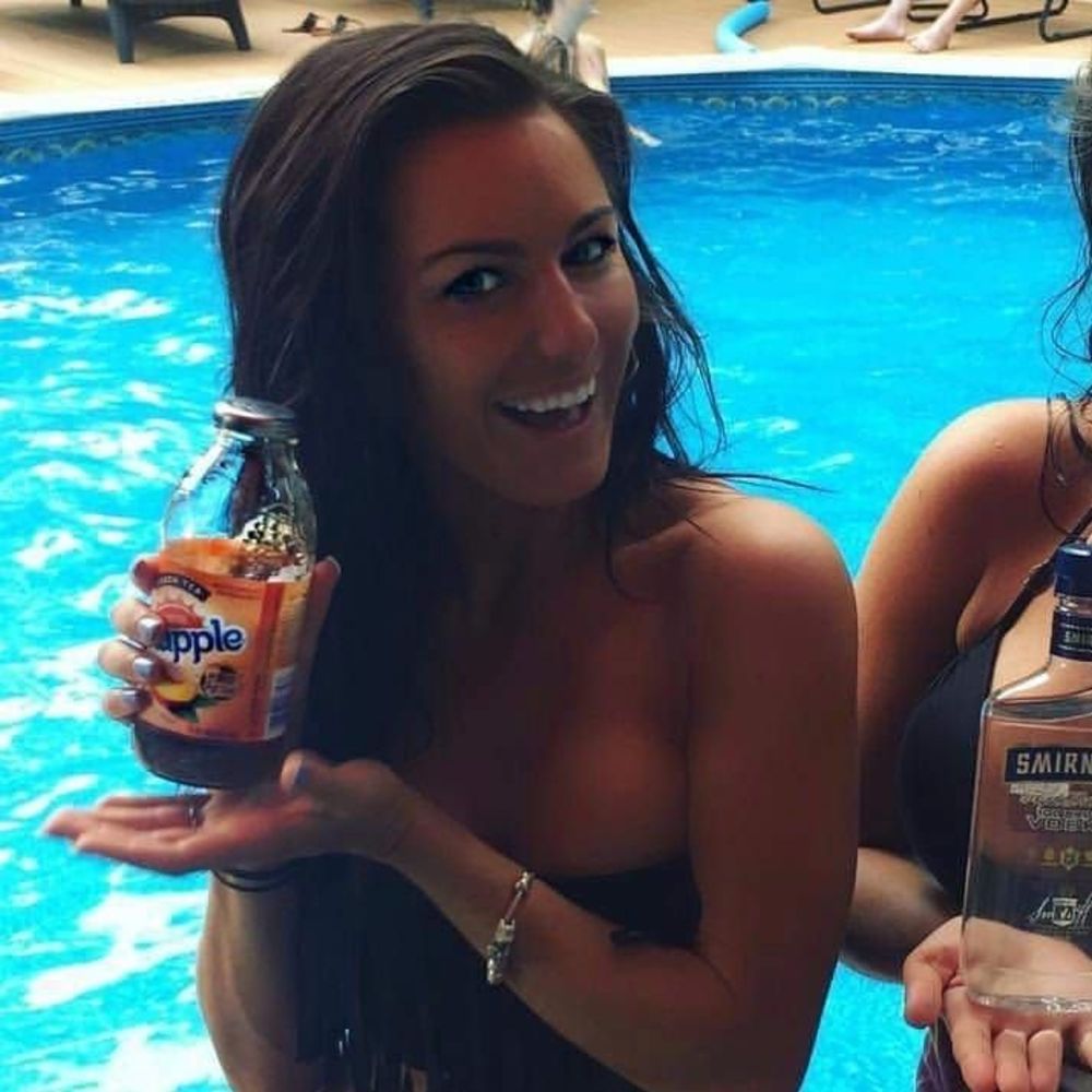 Meet your Posher, Christina